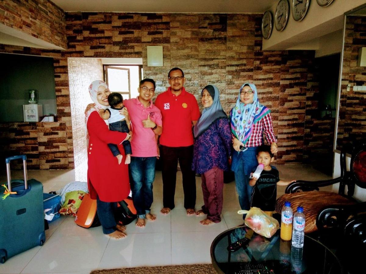 Airbnb At Sri Sayang Batu Ferringhi Beach Exteriér fotografie