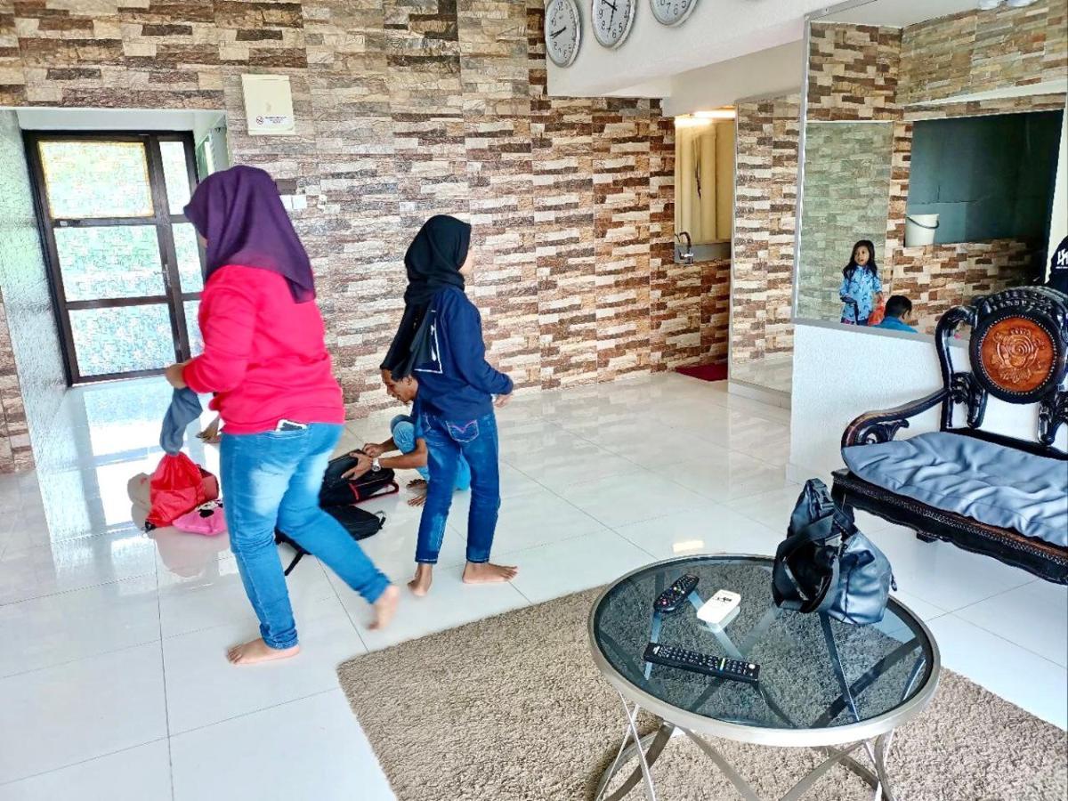 Airbnb At Sri Sayang Batu Ferringhi Beach Exteriér fotografie